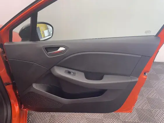 RENAULT CLIO V - voiture d'occasion - Photo 20