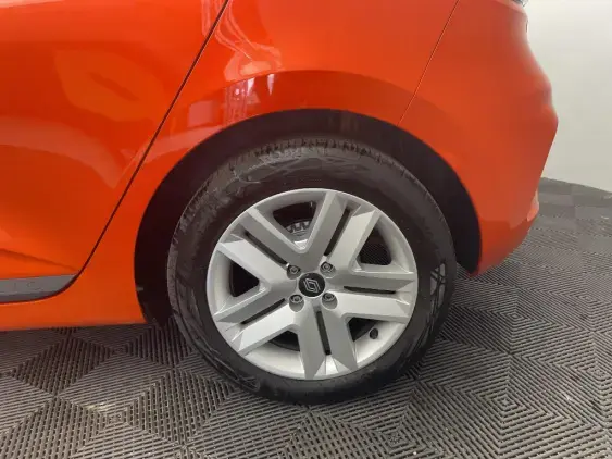 RENAULT CLIO V - voiture d'occasion - Photo 24