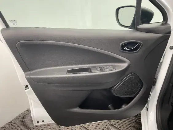 RENAULT ZOE - voiture d'occasion - Photo 18