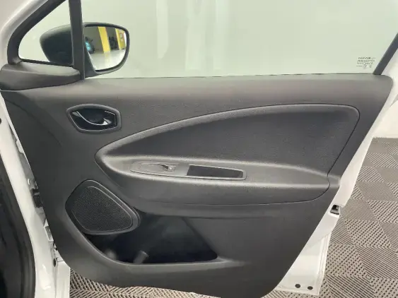 RENAULT ZOE - voiture d'occasion - Photo 19