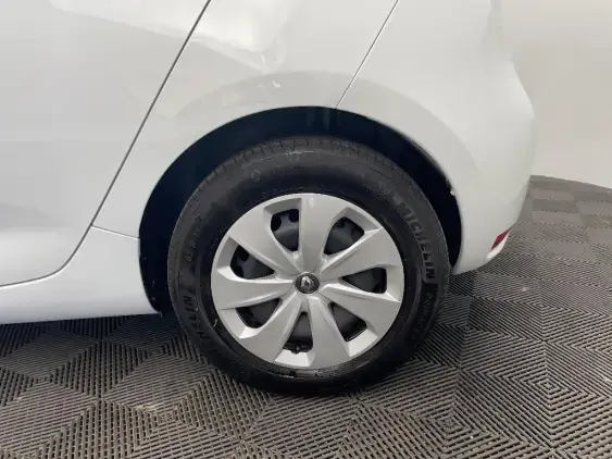 RENAULT ZOE - voiture d'occasion - Photo 23