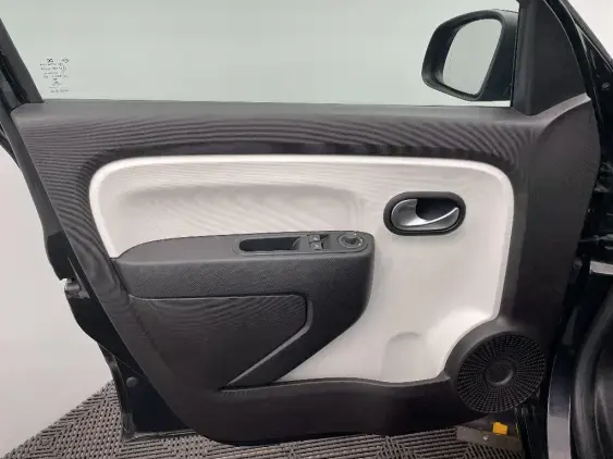 RENAULT TWINGO ELECTRIQUE III - voiture d'occasion - Photo 18