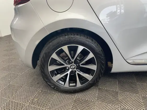 RENAULT CLIO V - voiture d'occasion - Photo 24