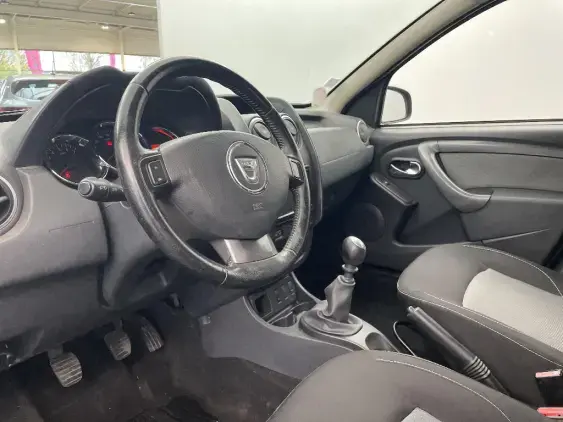 DACIA DUSTER - voiture d'occasion - Photo 18