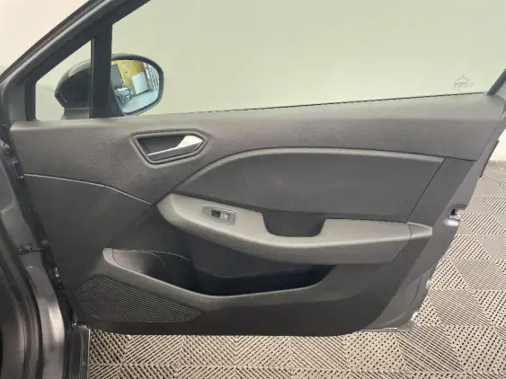 RENAULT CLIO V - voiture d'occasion - Photo 19