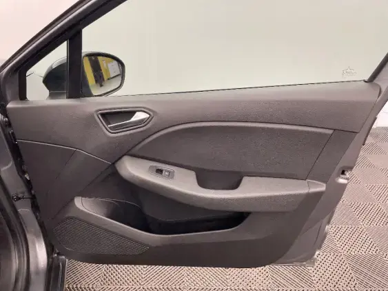 RENAULT CLIO V - voiture d'occasion - Photo 17