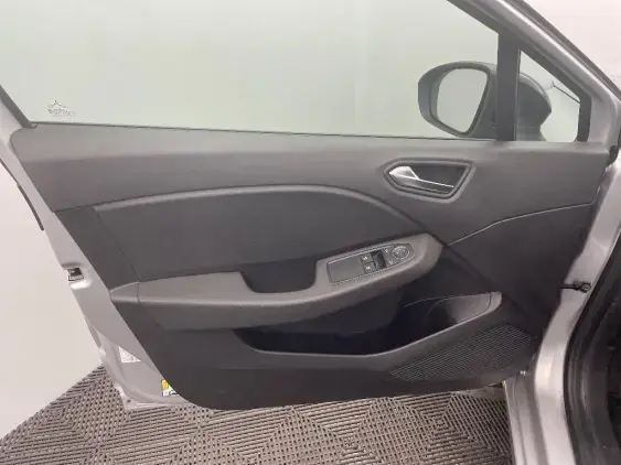 RENAULT CLIO V - voiture d'occasion - Photo 18