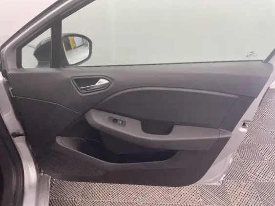 RENAULT CLIO V - voiture d'occasion - Photo 19