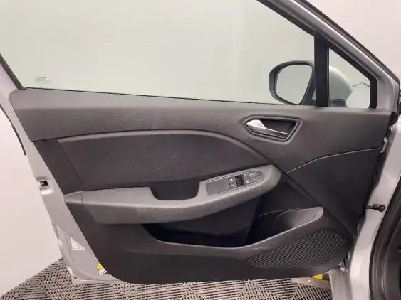 RENAULT CLIO V - voiture d'occasion - Photo 19