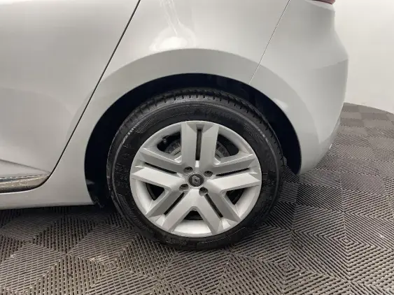 RENAULT CLIO V - voiture d'occasion - Photo 24