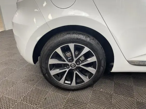 RENAULT CLIO V - voiture d'occasion - Photo 24