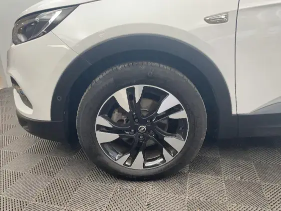 OPEL GRANDLAND X - voiture d'occasion - Photo 23