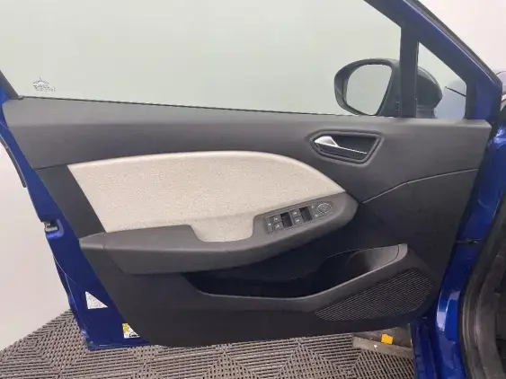 RENAULT CLIO V - voiture d'occasion - Photo 19