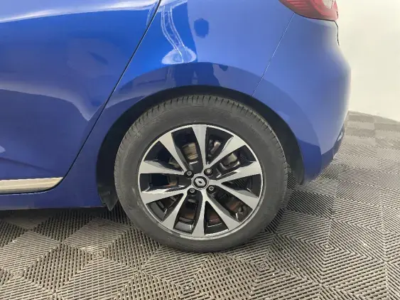 RENAULT CLIO V - voiture d'occasion - Photo 24