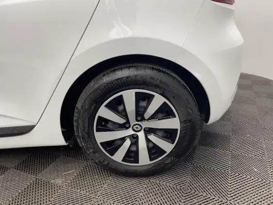 RENAULT CLIO V - voiture d'occasion - Photo 23