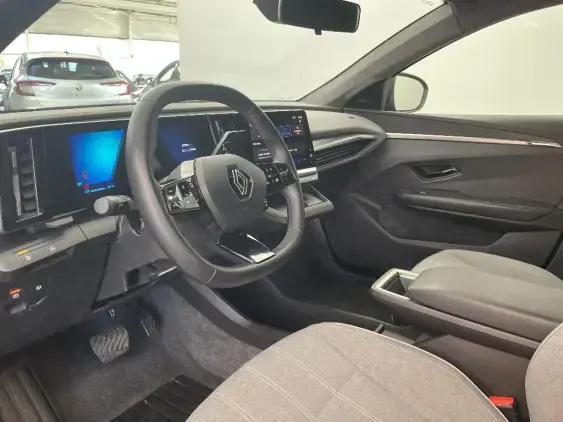 RENAULT SCENIC V ELECTRIQUE - voiture d'occasion - Photo 17