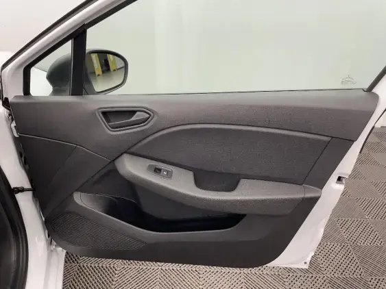 RENAULT CLIO V - voiture d'occasion - Photo 19