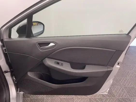 RENAULT CLIO V - voiture d'occasion - Photo 19