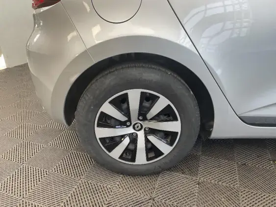 RENAULT CLIO V - voiture d'occasion - Photo 24