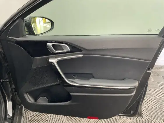 KIA XCEED - voiture d'occasion - Photo 20