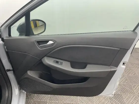 RENAULT CLIO V - voiture d'occasion - Photo 20