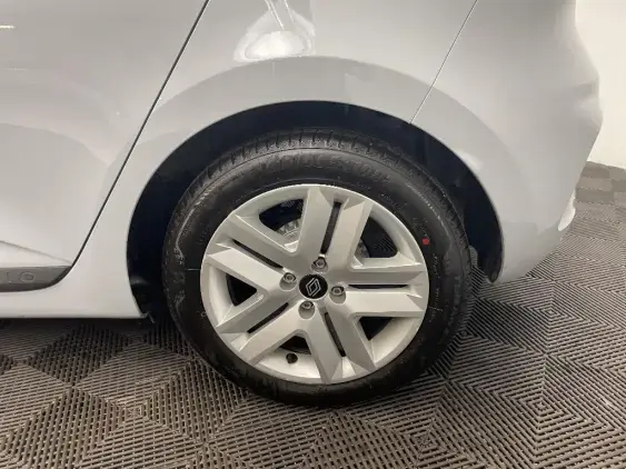 RENAULT CLIO V - voiture d'occasion - Photo 24