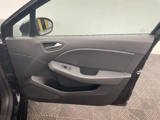 RENAULT CLIO V - voiture d'occasion - Photo 19