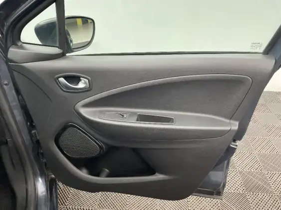 RENAULT ZOE - voiture d'occasion - Photo 19