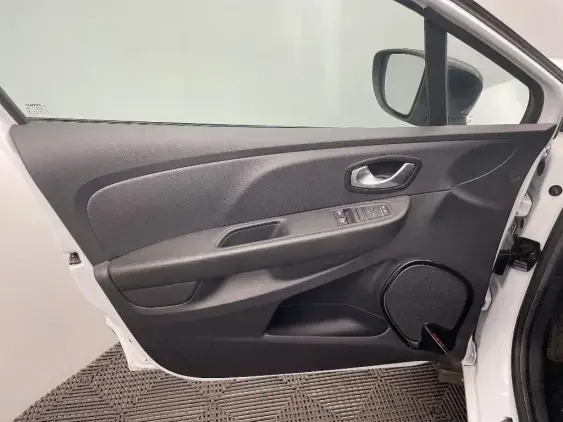 RENAULT CLIO IV - voiture d'occasion - Photo 18