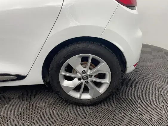 RENAULT CLIO IV - voiture d'occasion - Photo 23