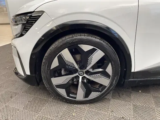 RENAULT MEGANE V - voiture d'occasion - Photo 22