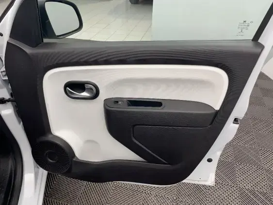 RENAULT TWINGO III - voiture d'occasion - Photo 20