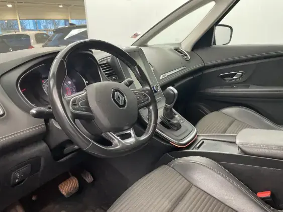 RENAULT SCENIC IV - voiture d'occasion - Photo 18