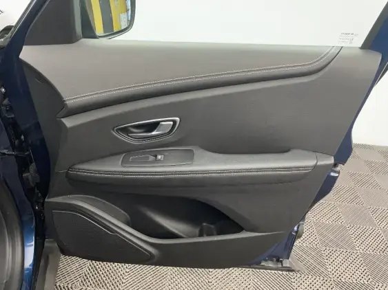 RENAULT SCENIC IV - voiture d'occasion - Photo 20