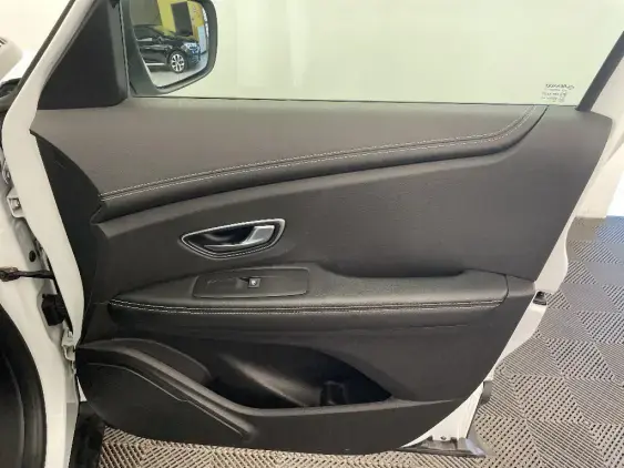 RENAULT SCENIC IV - voiture d'occasion - Photo 20