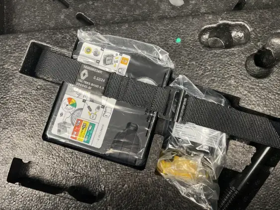 RENAULT CLIO V - voiture d'occasion - Photo 17