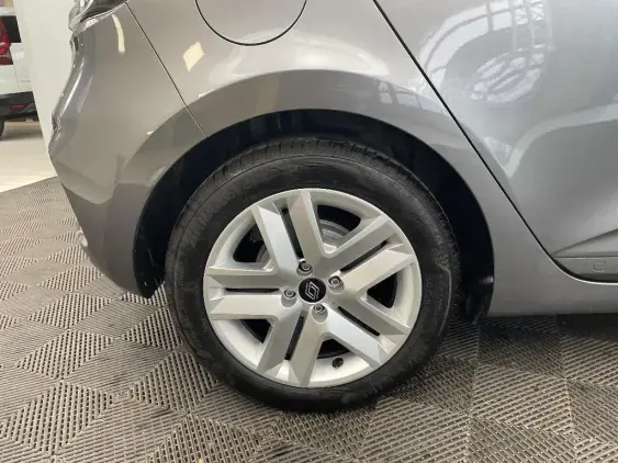 RENAULT CLIO V - voiture d'occasion - Photo 25