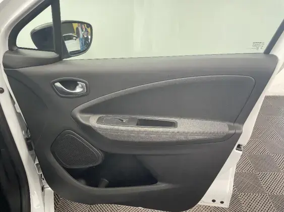 RENAULT ZOE - voiture d'occasion - Photo 20