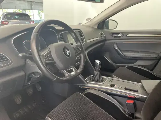 RENAULT MEGANE IV - voiture d'occasion - Photo 18