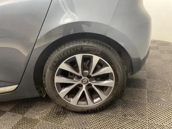 RENAULT CLIO V - voiture d'occasion - Photo 24