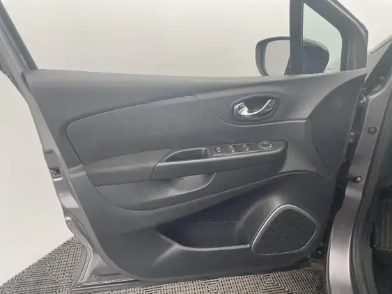 RENAULT CAPTUR - voiture d'occasion - Photo 19