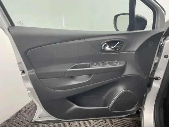 RENAULT CAPTUR - voiture d'occasion - Photo 19