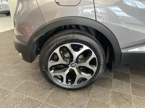 RENAULT CAPTUR - voiture d'occasion - Photo 25