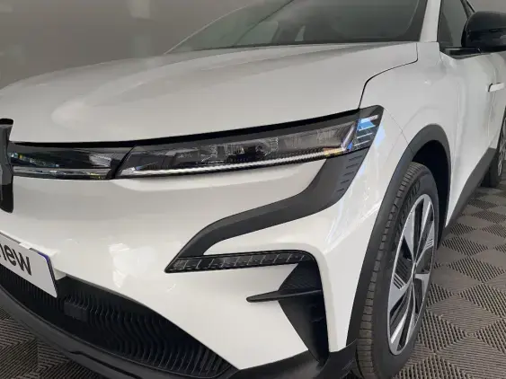 RENAULT MEGANE V - voiture d'occasion - Photo 22