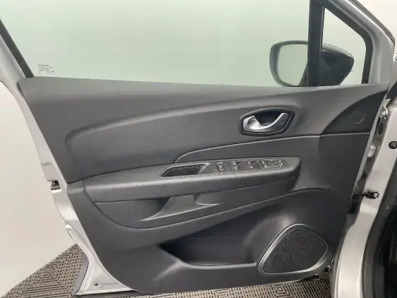 RENAULT CAPTUR - voiture d'occasion - Photo 19