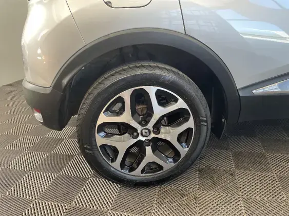 RENAULT CAPTUR - voiture d'occasion - Photo 25