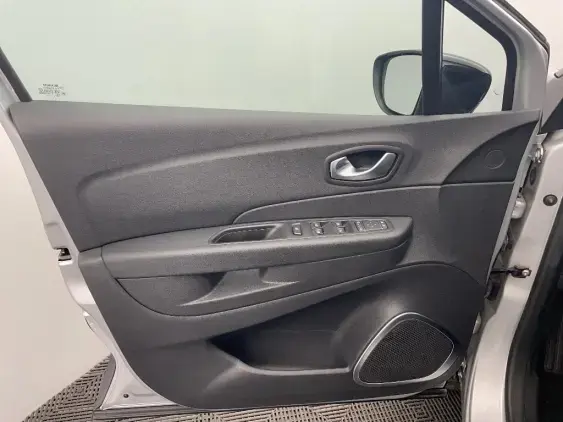 RENAULT CAPTUR - voiture d'occasion - Photo 19