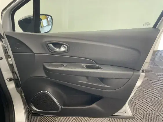 RENAULT CAPTUR - voiture d'occasion - Photo 20