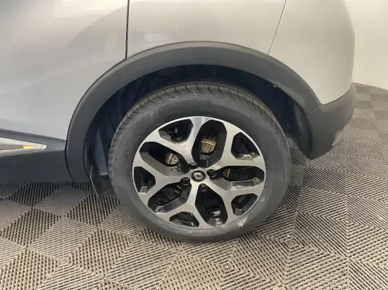 RENAULT CAPTUR - voiture d'occasion - Photo 24