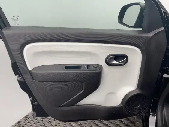 RENAULT TWINGO III - voiture d'occasion - Photo 18